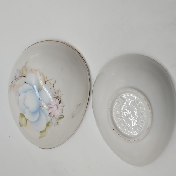 Sadler egg shape trinket box - Picture 3 of 5